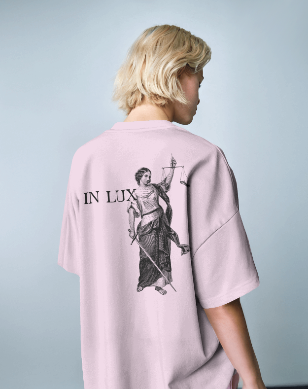 IN LUX • DAMEN OVERSIZED T-SHIRT IUSTITIA back