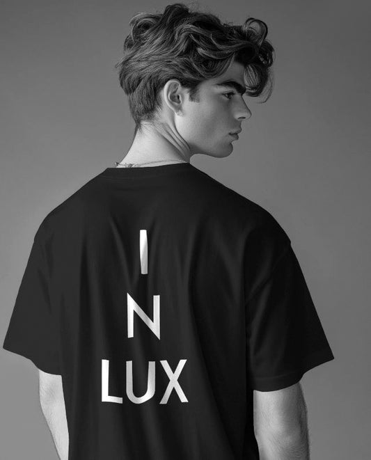 IN LUX HERREN OVERSIZE SHIRT black
Stylisches Herren Premium-Shirt IN LUX im trendigen Oversized Schnitt mit coolem Signature Logoprint.
www.in-lux.de